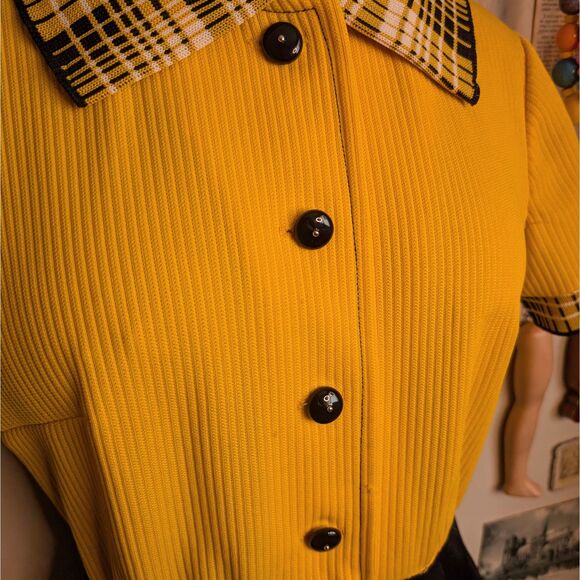 Vintage Collared Button Up Mini Dress Women's Small Yellow Black Plaid 70s - Picture 3 of 5